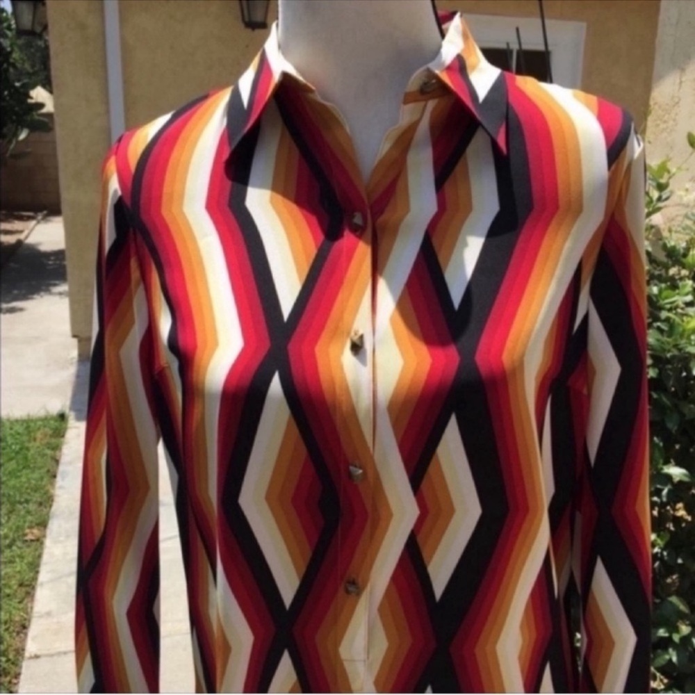 Anne Klein Red and Orange Geometric Top - Picture 4 of 8